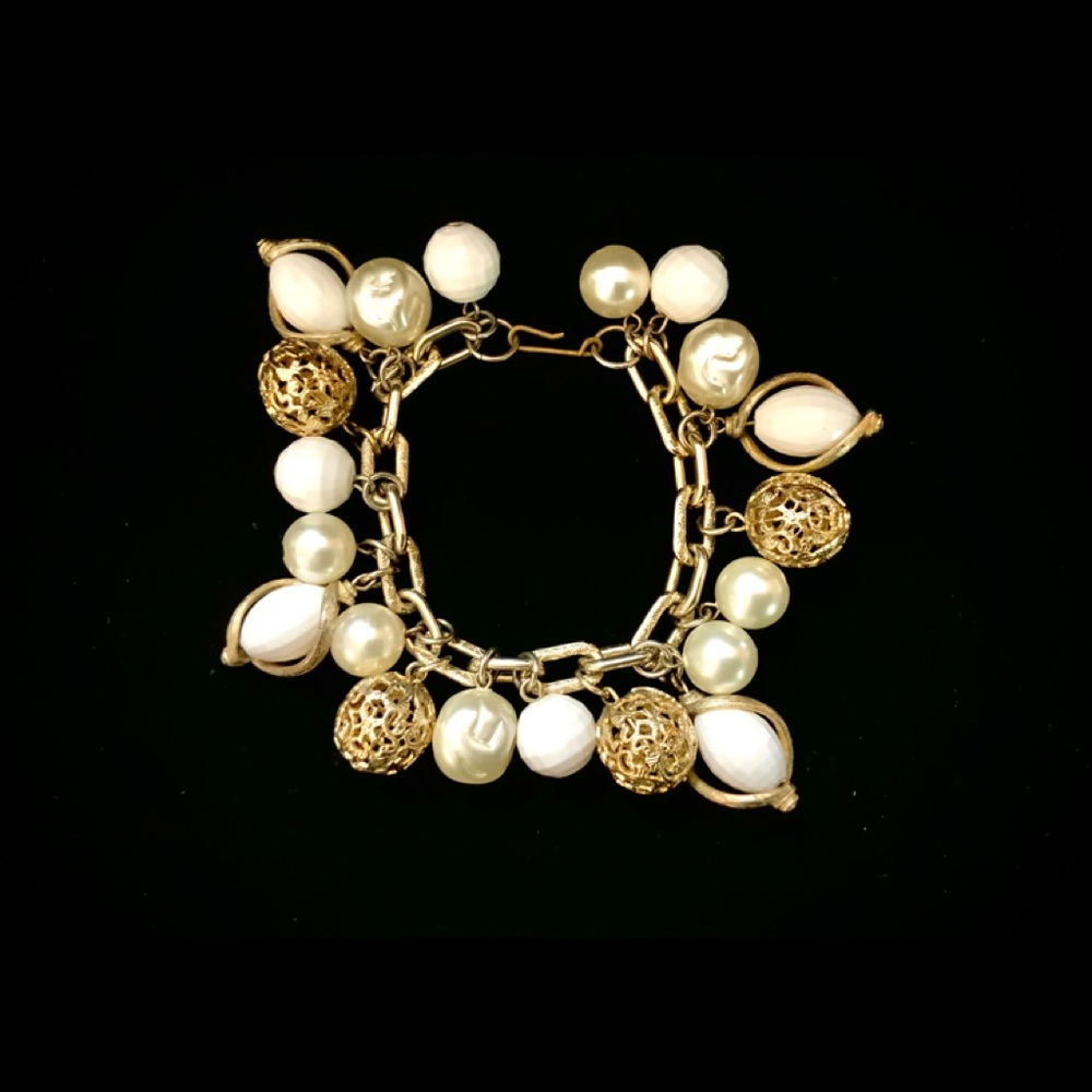 Vintage Bangle Bracelet, Size Small